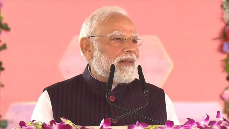 प्रधानमंत्री मोदी ने स्वामी सुंदर सूरीश्वरजी महाराज की 500वीं किताब का किया विमोचन, जैन साधु-साध्वियों को किया नमन