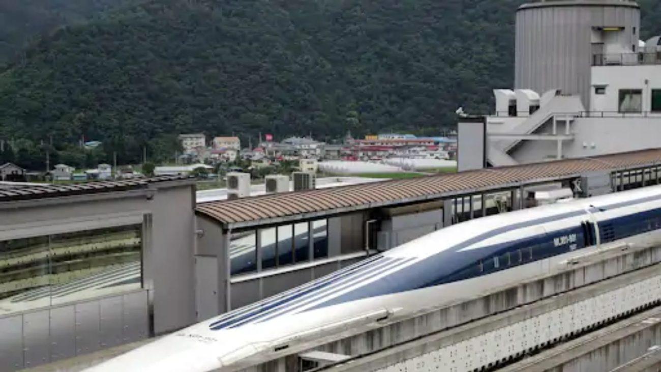 चीन के वैज्ञानिकों ने किया दुनिया को हैरान! 2 सेकंड में 700 किलोमीटर प्रति घंटे की स्पीड पकड़ने वाली ट्रेन का सफल परीक्षण किया