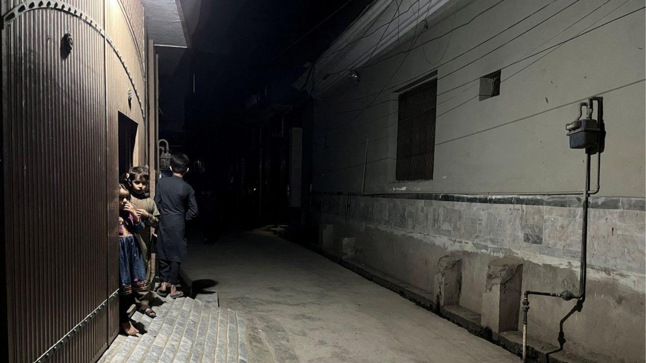 पाकिस्तान के खुजदार में फिर भूकंप के झटके, 3.3 मापी गई तीव्रता, 8 किलोमीटर थी गहराई