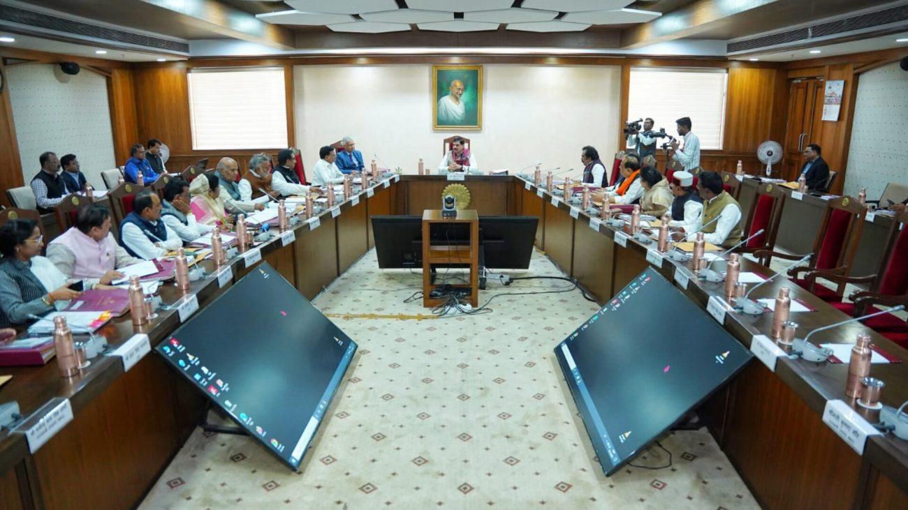 MP Cabinet Decision: बड़वाह-धामनोद 4-लेन के लिए 2,508 करोड़ मंजूर, आंगनवाड़ी और पोषण योजनाएं 2031 तक जारी रहेंगी, WINDS से मिलेगी किसानों को मदद