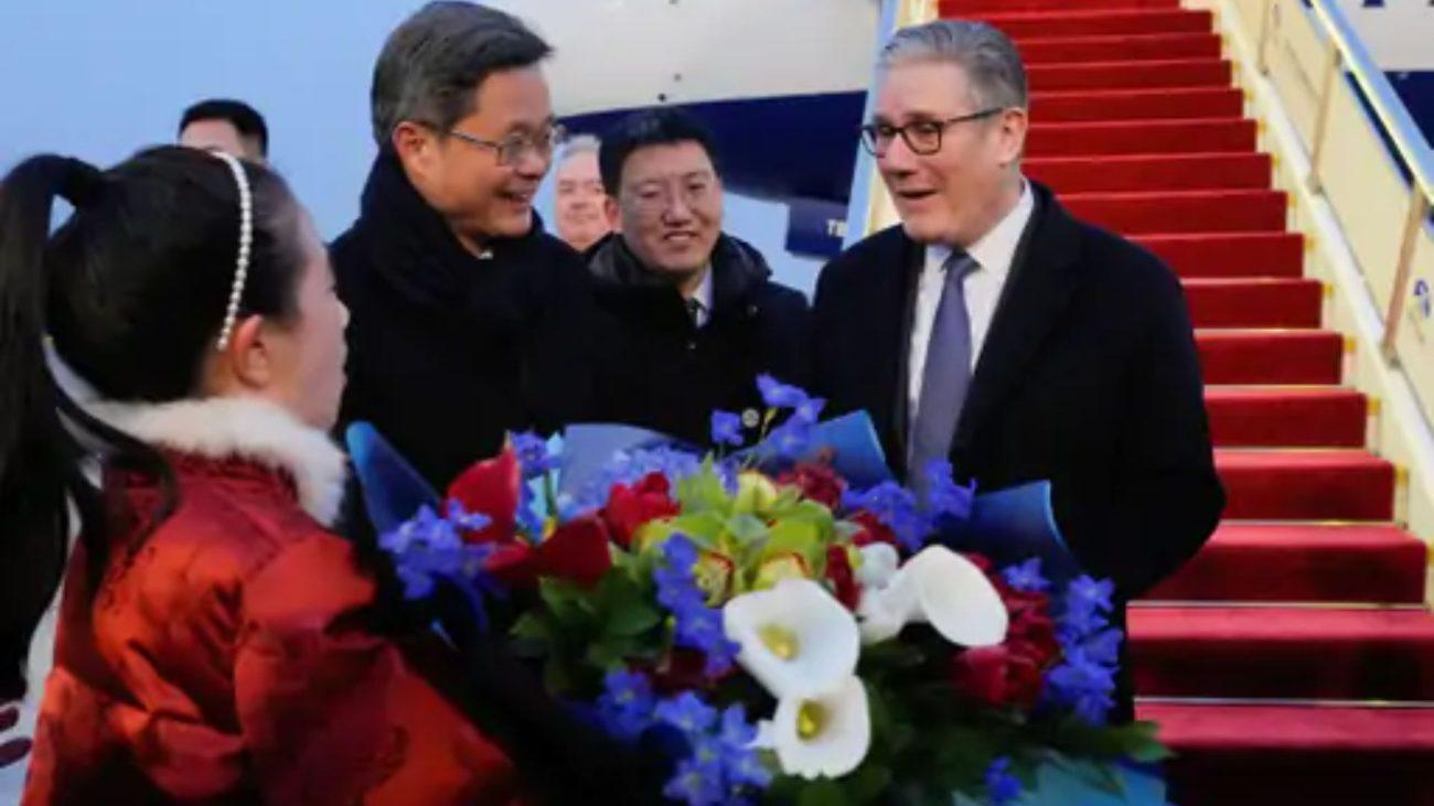 8 साल बाद ब्रिटिश PM चीन में: हुआवे बैन और ट्रंप की नीतियों के बीच कीर स्टार्मर बीजिंग पहुंचे, रिश्ते सुधारने पर जोर