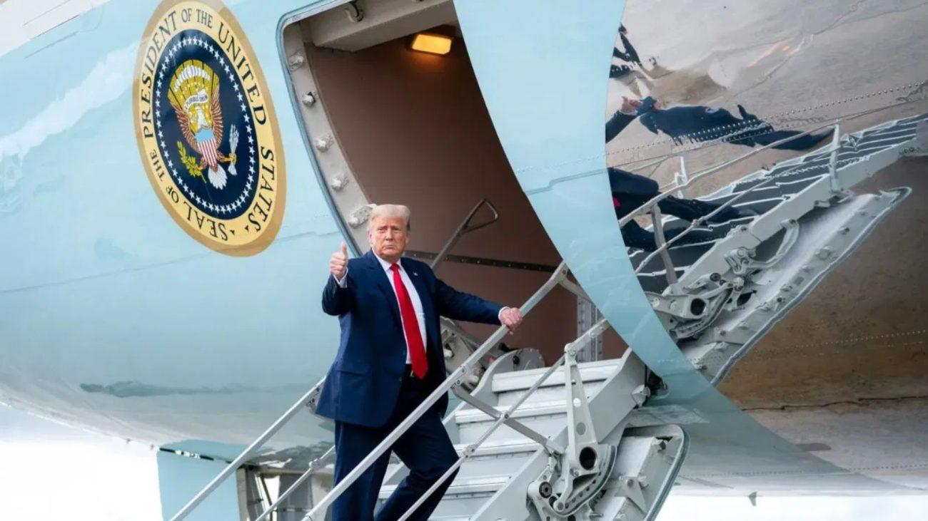 दावोस जा रहे डोनाल्ड ट्रंप के विमान एयर फोर्स वन में तकनीकी खराबी, उड़ान भरते ही लौटा; यात्रा रद्द नहीं