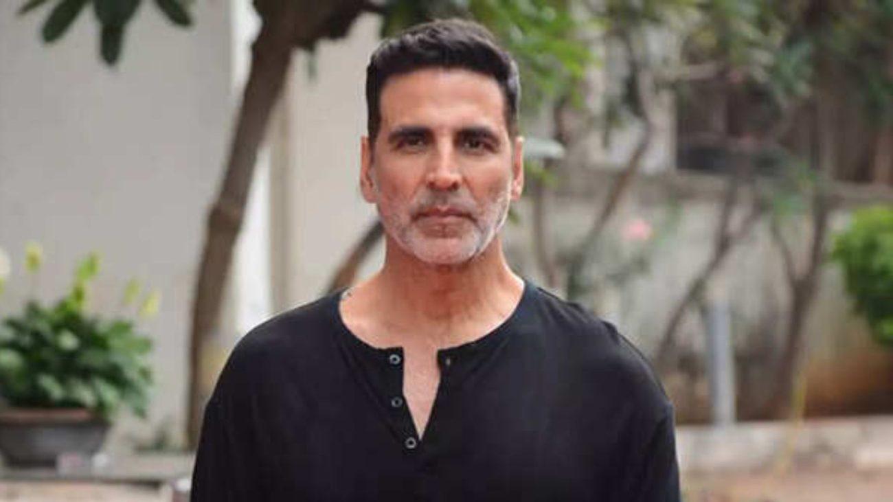 अक्षय कुमार के काफिले की सिक्योरिटी कार का एक्सीडेंट, ऑटो से टकराकर पलटी वैन, ड्राइवर घायल