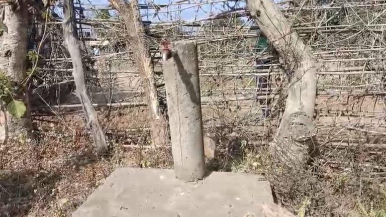 फोटो खिंचा और बंद हो गई नल जल योजना, गंदा पानी पीने के लिए मजबूर आदिवासी, जिम्मेदार मौन