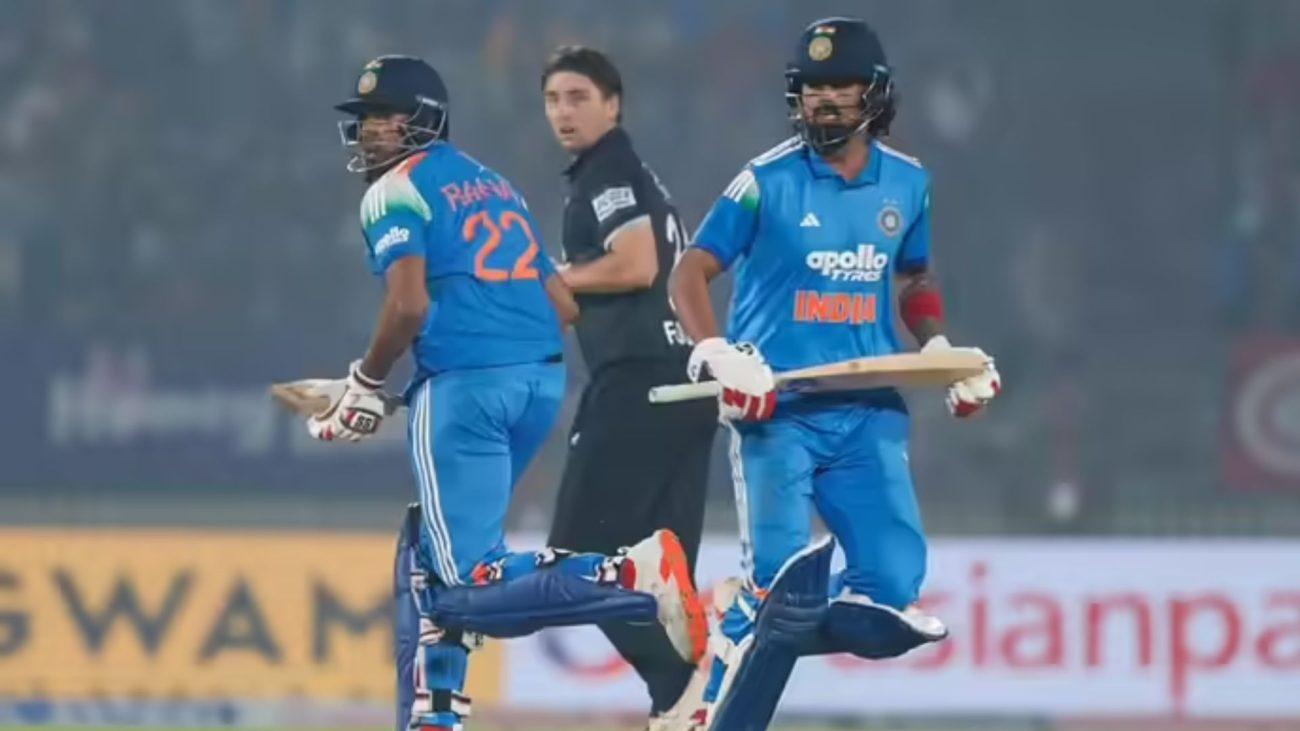 ODI में भारत को घर में हराना लगभग नामुमकिन, 50 साल में सिर्फ 5 टीमें ही जीतीं सीरीज, जानिए क्या न्यूजीलैंड ने किया यह काम?