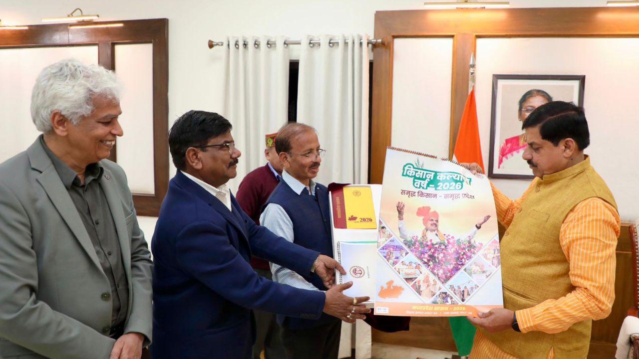 सीएम डॉ मोहन यादव ने राज्य शासन के वर्ष 2026 के कैलेंडर का किया विमोचन, समृद्ध किसान- समृद्ध प्रदेश है इस साल की थीम