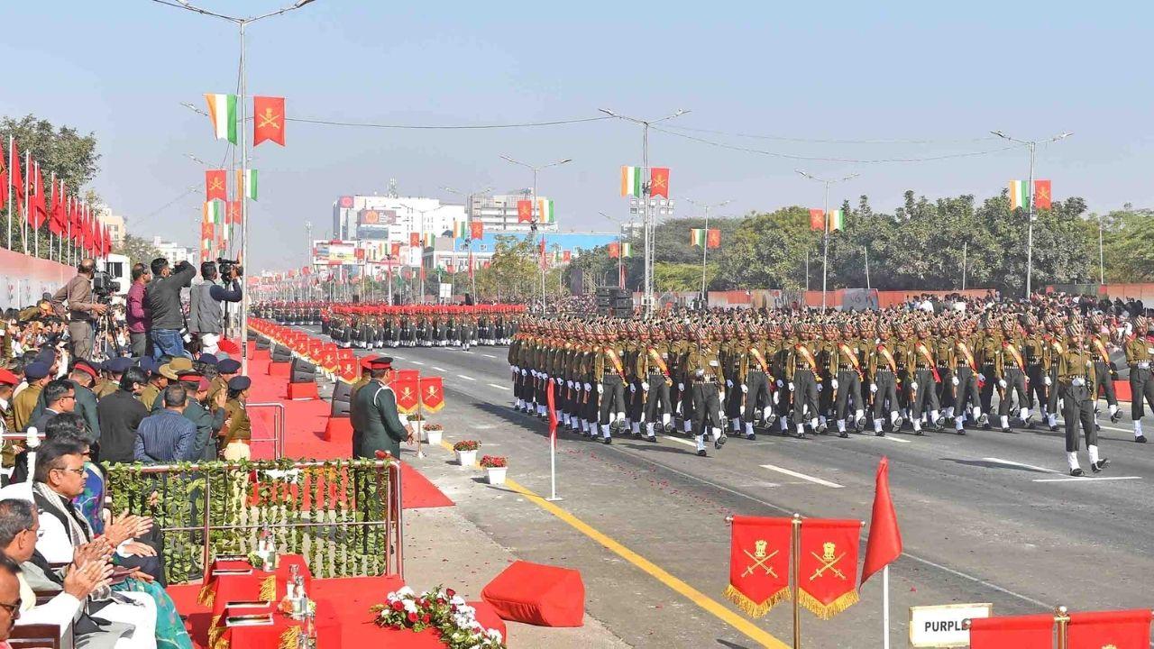 सेना दिवस: पहली बार असैन्य क्षेत्र में सेना दिवस परेड का आयोजन, CDS, थल सेनाध्यक्ष , सीएम भजनलाल शर्मा हुए शामिल