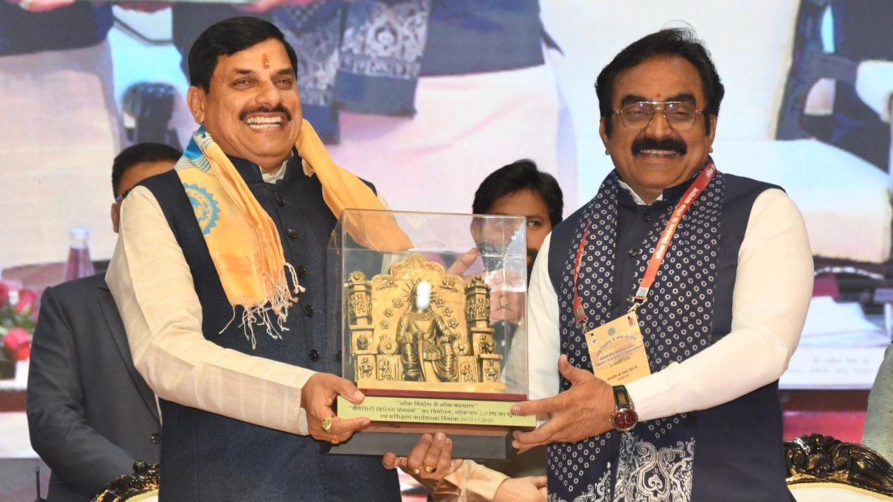 MP में सड़क के गड्ढों से मिलेगी निजात, PWD मंत्री राकेश सिंह बोले लोकपथ 2.0 में शिकायत मिलते ही 4 दिन में होगी समस्या दूर