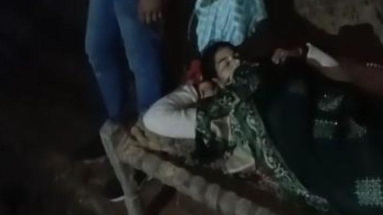 सिंगरौली: सड़क नहीं तो खाट बनी एंबुलेंस, 1 KM पैदल चलकर गर्भवती को पहुंचाया अस्पताल