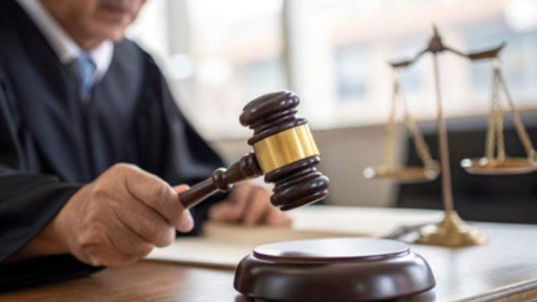 केरल हाईकोर्ट का बड़ा फैसला: ‘डॉक्टर’ टाइटल पर सिर्फ मेडिकल पेशेवरों का हक नहीं, फिजियोथेरेपिस्ट भी लगा सकेंगे