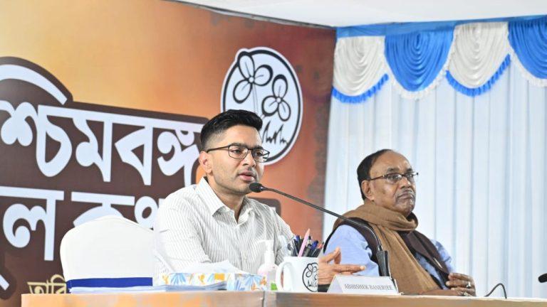 बंगाल चुनाव की तैयारी में TMC, हर निर्वाचन क्षेत्र में एक्टिव होंगे वॉर रूम, सांसदों-विधायकों को निर्देश जारी