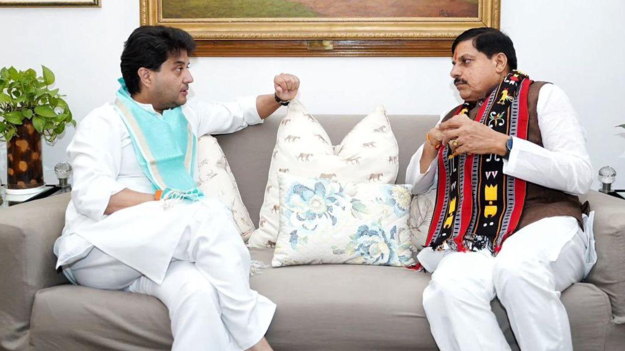 ग्वालियर व्यापार मेले में बिकने वाले वाहनों के लिए रोड टैक्स में 50 प्रतिशित छूट की घोषणा, सिंधिया ने सीएम डॉ मोहन यादव का माना आभार