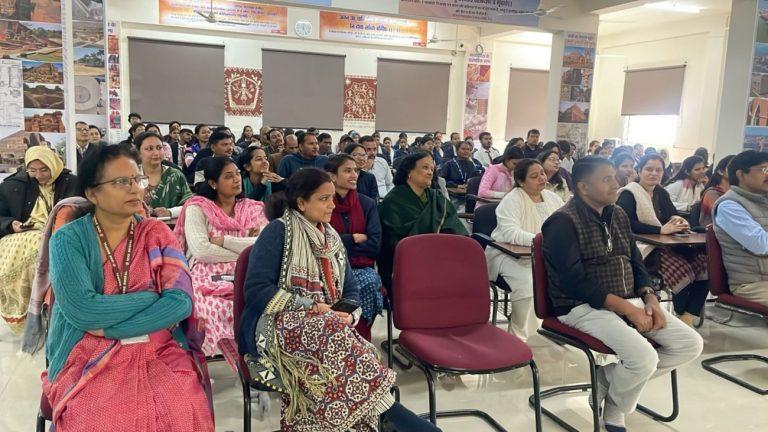 भोपाल IEHE में NEP-2020 के तहत CPR ट्रेनिंग, छात्रों और स्टाफ ने सीखे जीवन बचाने के गुर