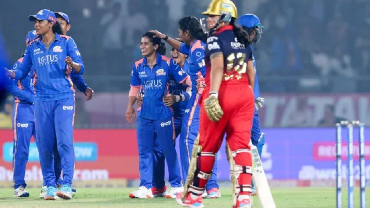 WPL 2026: मुंबई की RCB पर जीत से पलट गया पूरा खेल, प्लेऑफ की दौड़ हुई रोमांचक