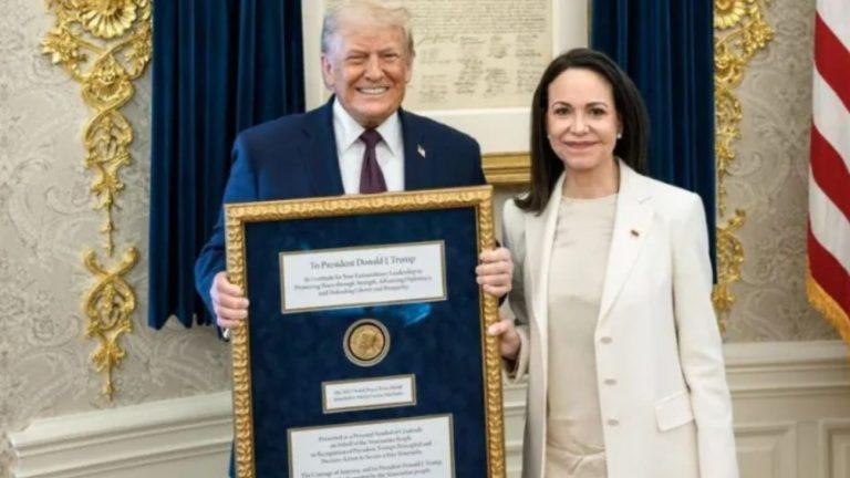 डोनाल्ड ट्रंप को मिला नोबेल शांति पुरस्कार? वेनेजुएला की नेता मारिया माचाडो ने व्हाइट हाउस में भेंट किया अपना मेडल