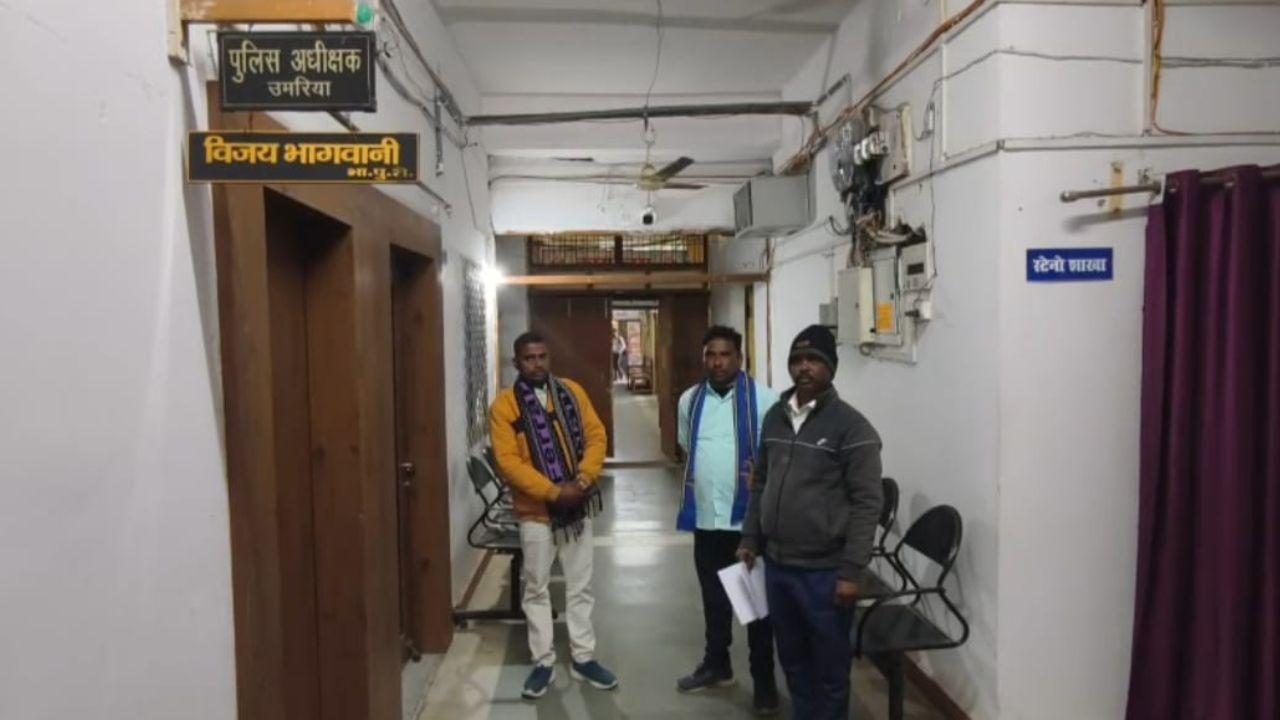 शिक्षक पर छात्राओं के साथ दुर्व्यवहार का आरोप, अभिभावकों में आक्रोश, पुलिस में शिकायत