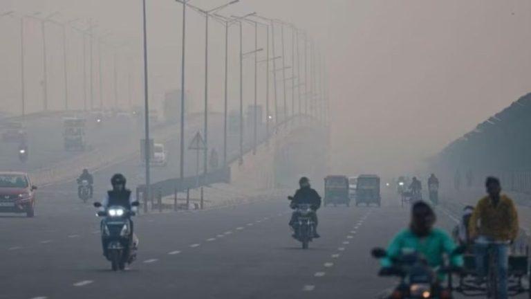 दिल्ली में प्रदूषण का स्तर ‘गंभीर’, AQI 428 के पार पहुंचा, NCR में GRAP-4 की सख्त पाबंदियां फिर लागू