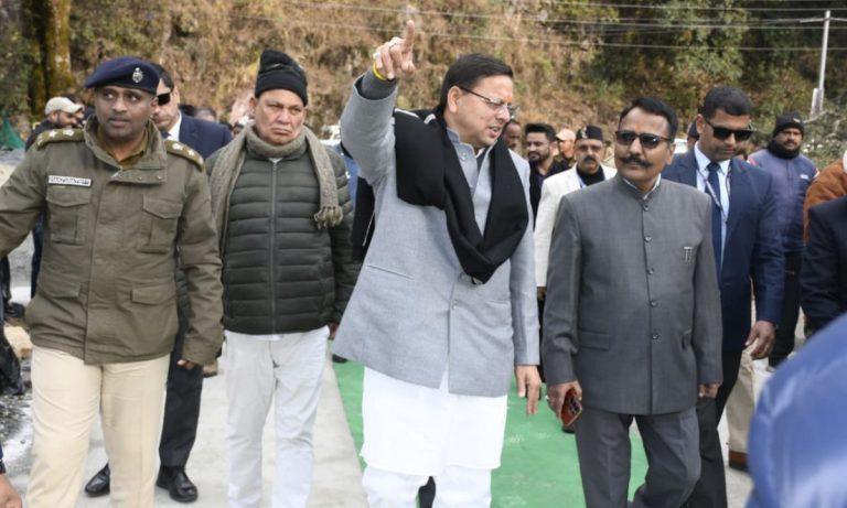 मुख्यमंत्री धामी ने किया कैंची धाम बाईपास का निरीक्षण, श्रमिकों से किया संवाद, अधिकारियों को दिए स्पष्ट निर्देश
