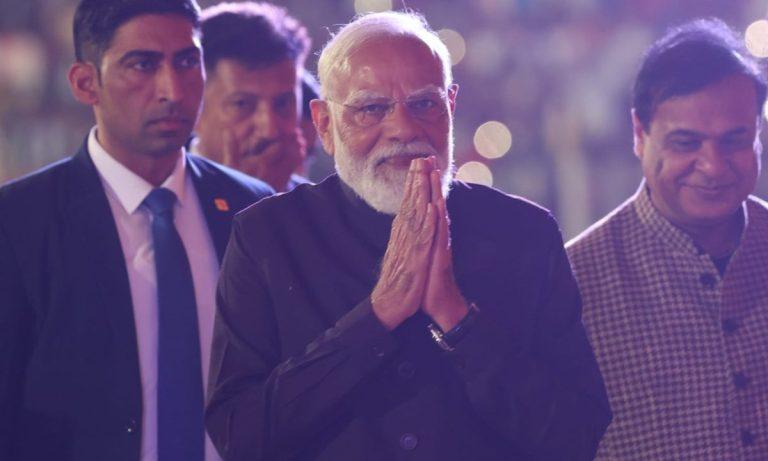 असम दौरे पर प्रधानमंत्री मोदी, ‘बागुरुम्बा दोहो 2026’ कार्यक्रम में हुए शामिल, सभा को संबोधित कर कांग्रेस पर बोला हमला