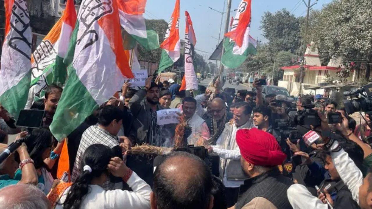 पप्पू यादव की गिरफ्तारी के खिलाफ पटना में कांग्रेस का बड़ा प्रदर्शन, NEET छात्रा कांड को दबाने का लगाया गंभीर आरोप