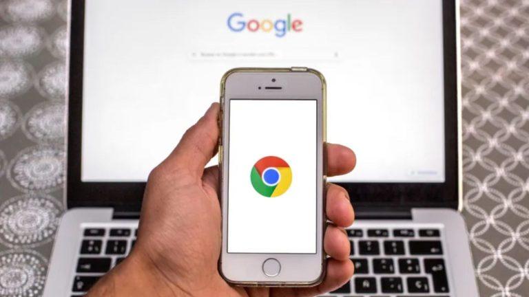 गूगल ने एंड्रॉयड फोन यूजर्स को दी गंभीर चेतावनी, अगर फोन में यह एक सेटिंग अपडेट नहीं की तो चोरी हो सकता है सारा डेटा