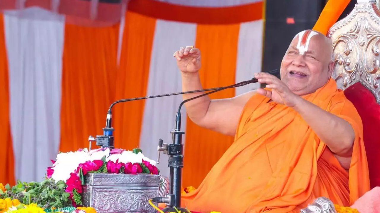 UGC के नए नियमों को लेकर जगद्गुरु रामभद्राचार्य ने सरकार को घेरा, कहा- अगर गृहयुद्ध से बचना है तो इस कानून को वापस लेना ही होगा