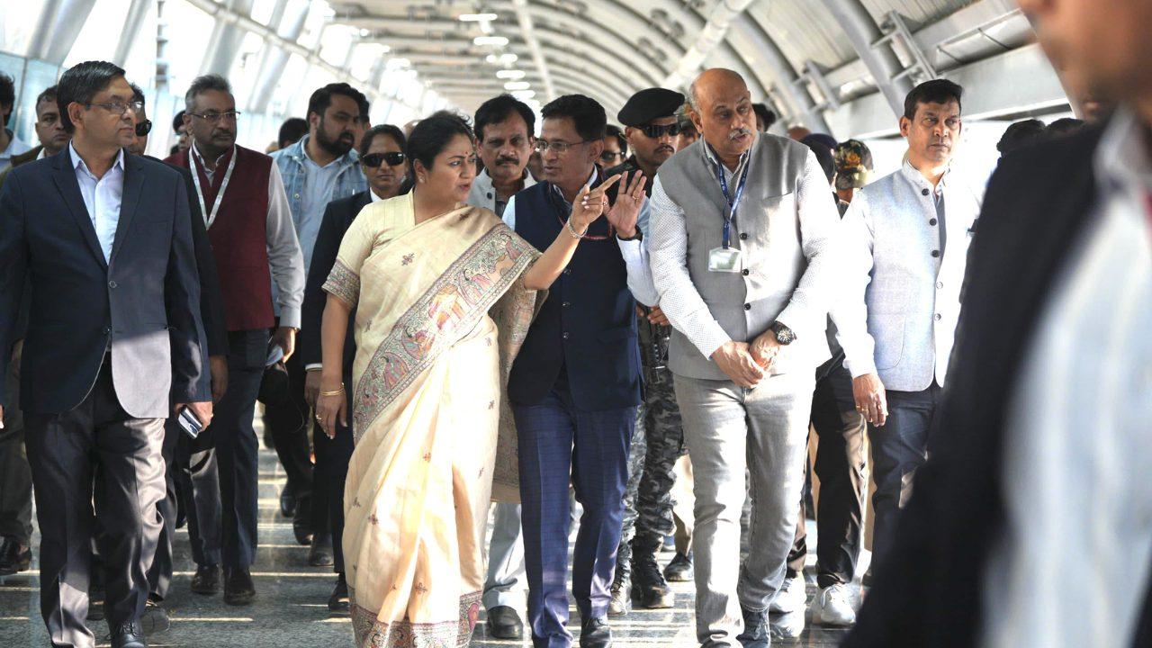 PM मोदी रविवार को दिल्ली-मेरठ नमो भारत कॉरिडोर का करेंगे उद्घाटन, सीएम रेखा गुप्ता ने सराय काले खां स्टेशन पहुंचकर लिया तैयारियों का जायजा