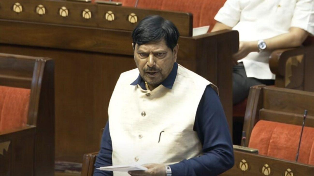 मजाकिया अंदाज में रामदास अठावले ने UPA पर कसा तंज, बोले – ‘मंत्री बना देते तो मैं इधर नहीं आता’