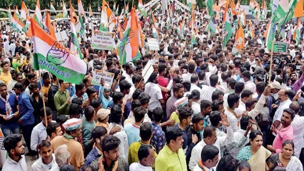 देहरादून में कांग्रेस का विरोध प्रदर्शन, बिगड़ती कानून व्यवस्था और महंगाई मुद्दे पर धामी सरकार को घेरा, उग्र आंदोलन की दी चेतावनी