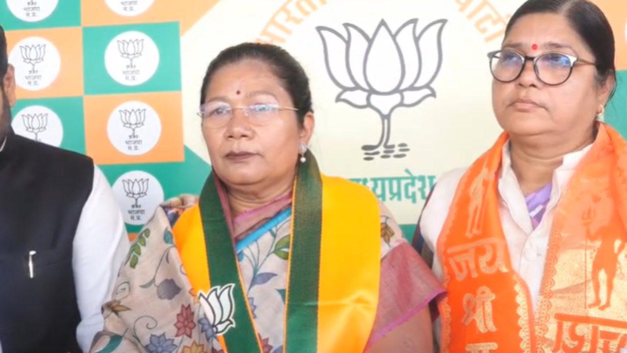 पेयजल योजनाओं की धीमी गति पर मंत्री संपतिया उइके का बड़ा एक्शन, 150 से अधिक ठेकेदार ब्लैकलिस्ट, अधिकारियों को नोटिस जारी