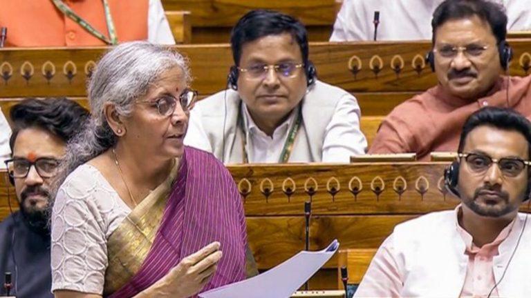 वित्त मंत्री निर्मला सीतारमण ने लोकसभा में राहुल गांधी और ममता बनर्जी पर किया पलटवार, कहा- ‘WTO में कांग्रेस ने सरेंडर किया था’