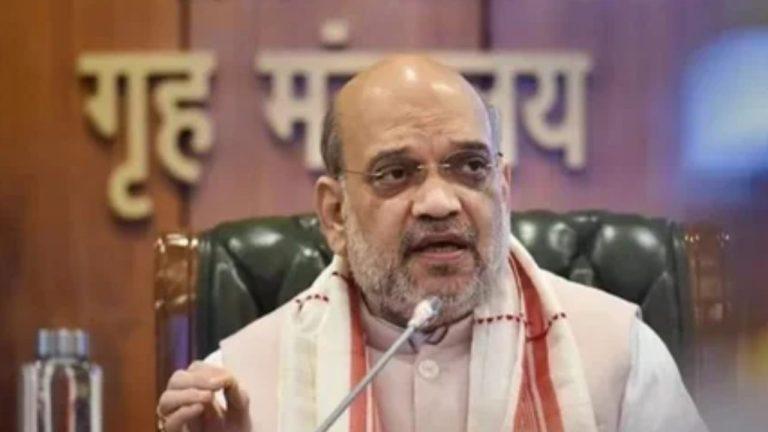 छत्तीसगढ़ दौरे पर पहुंचे गृहमंत्री अमित शाह, 2026 की डेडलाइन से पहले नक्सलवाद पर करेंगे हाई लेवल समीक्षा बैठक