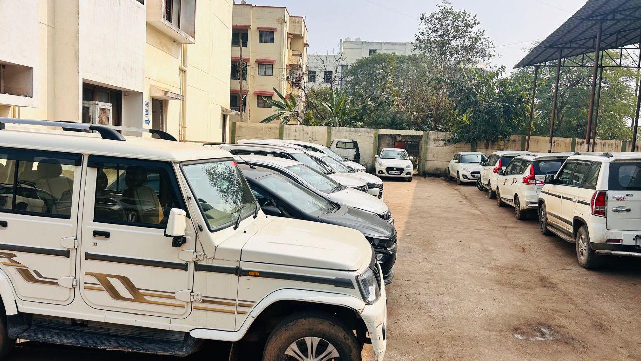 किराए पर गाड़ियां लेकर रखीं गिरवी, धोखाधड़ी करने वाला आरोपी 15 वाहनों के साथ गिरफ्तार