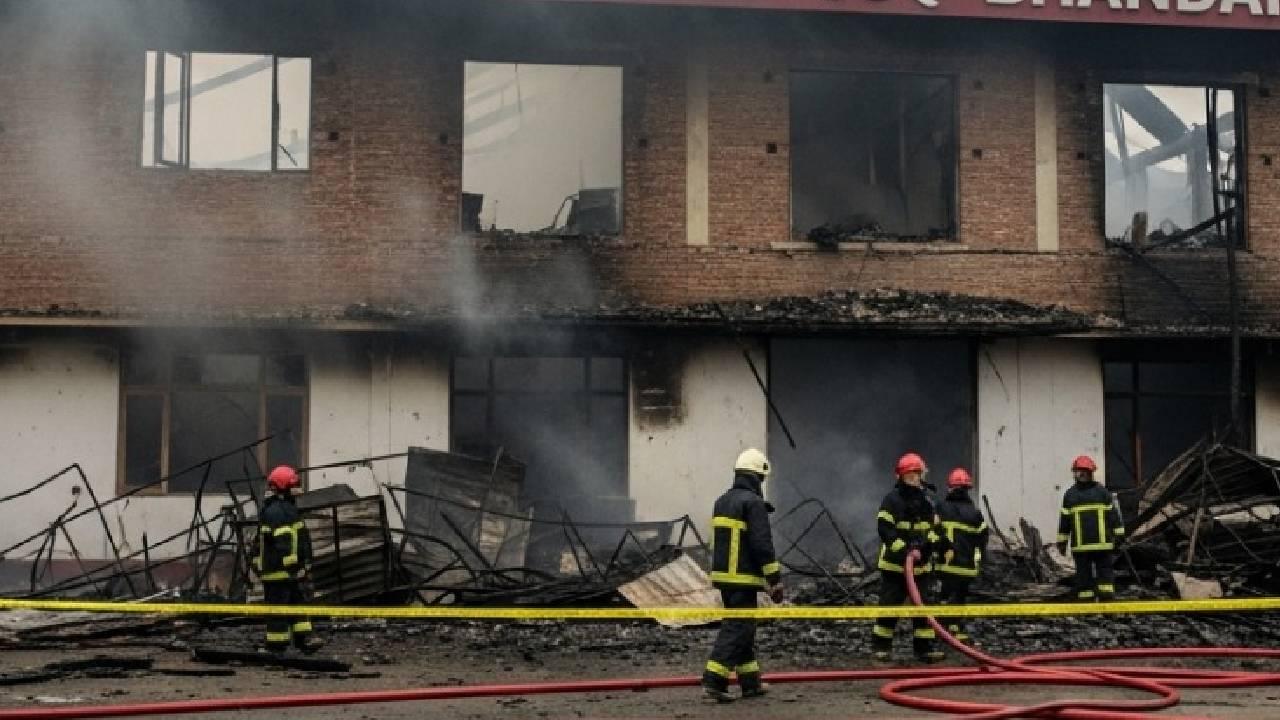 छिंदवाड़ा में ‘भारत रूई भंडार’ में भीषण आग, घंटों बाद काबू , लाखों का नुकसान