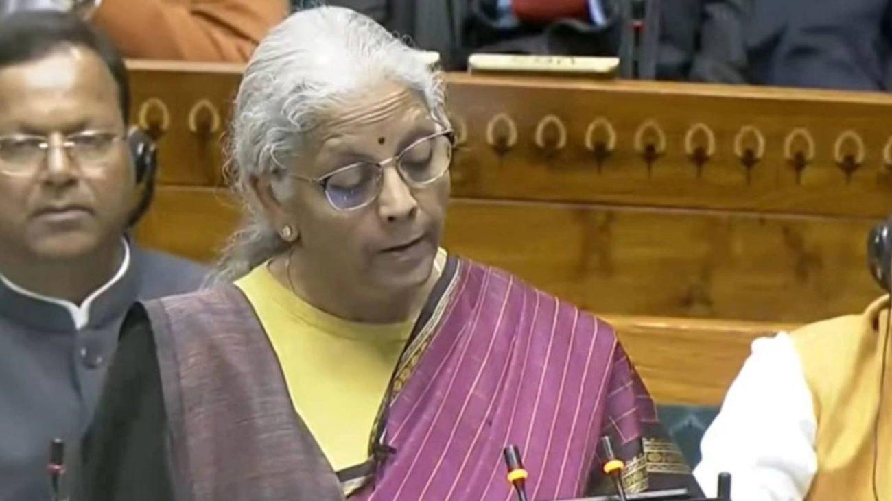 Budget 2026 Live: नया आयकर एक्ट 1 अप्रैल से लागू, कैंसर डायबिटीज सहित गंभीर रोगों की दवाएं सस्ती, विदेश में पढ़ाई, सोलर एनर्जी से जुड़ी चीज़ें सस्ती, बजट में ऐलान, टैक्स स्लैब में बदलाव नहीं