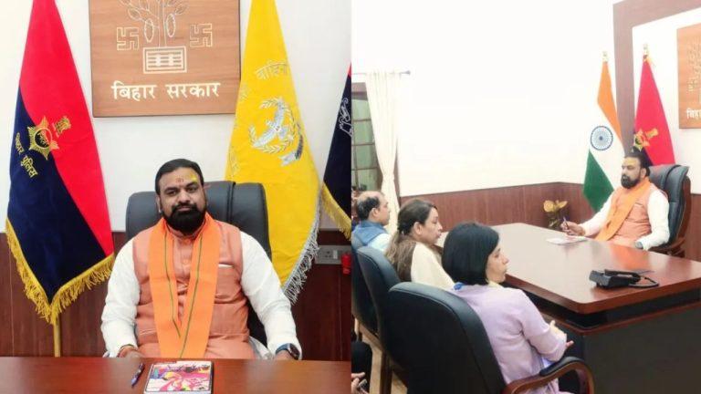 गृह मंत्री सम्राट चौधरी ने नए दफ्तर से शुरू किया काम, विपक्ष के जंगल राज के आरोपों पर कहा- अपराधी रोज भाग रहे हैं