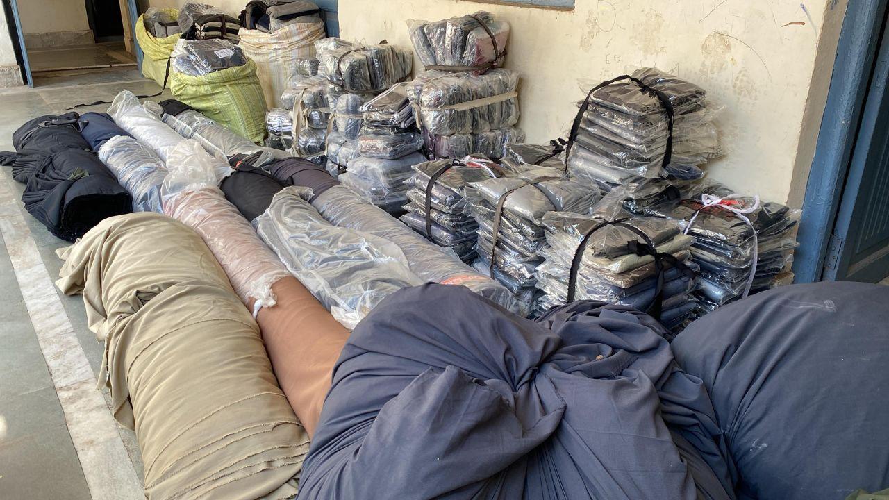 कपड़ा गोदाम में हुई चोरी का खुलासा, पुराने नौकर ने ही साथी के साथ मिलकर की घटना, गिरफ्तार