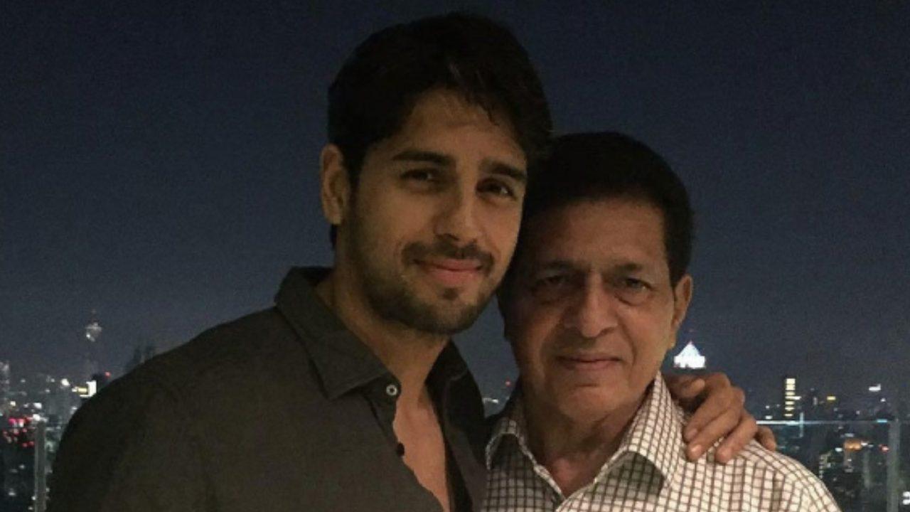 एक्टर सिद्धार्थ मल्होत्रा के परिवार पर टूटा दुखों का पहाड़, पिता का हुआ निधन, दिल्ली में किया गया अंतिम संस्कार