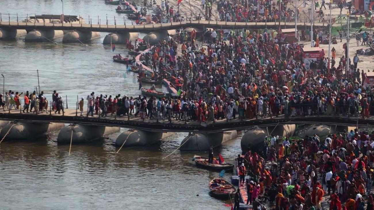 हरिद्वार में कुंभ 2027 की तैयारियों को लेकर संतों और प्रशासन की अहम बैठक, अखाड़ों को भूमि आवंटन और पेशवाई मार्ग पर बना खाका