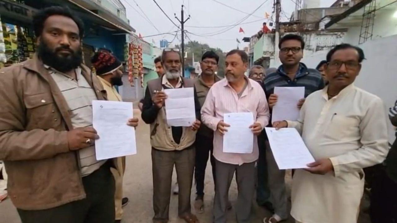 SIR में गड़बड़ी, जिंदा व्यक्तियों को बता दिया मृत, एक वार्ड में 37 लोगों के नाम कटने से मचा हड़कंप