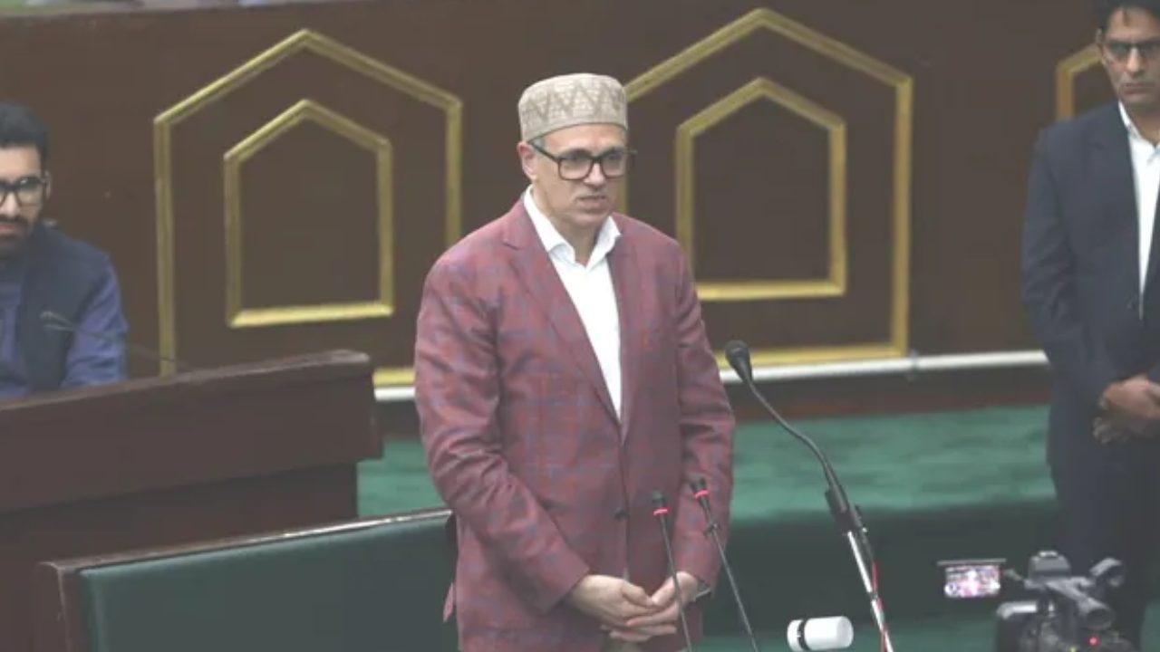 जम्मू-कश्मीर सरकार ने 2026-27 के लिए 1.27 लाख करोड़ का बजट किया पेश, जानें ग्रामीण विकास, पर्यटन और रोजगार पर क्या है खास
