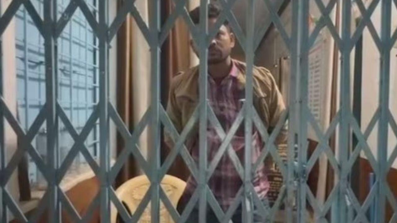 विकास कार्य रुके तो सरपंच ने खुद को पंचायत भवन में किया बंद, दी जान देने की चेतावनी