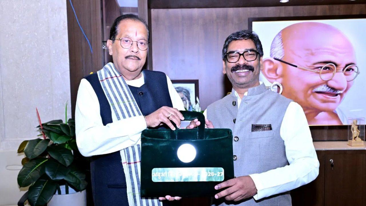 झारखंड बजट 2026: वित्त मंत्री राधा कृष्ण किशोर ने पेश किया 1.58 लाख करोड़ का बजट, ग्रामीण विकास और सामाजिक क्षेत्र पर विशेष जोर