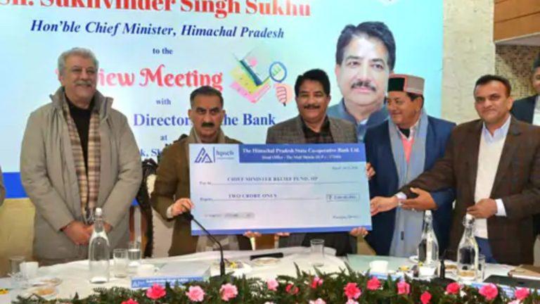 CM सुखविंदर सिंह सुक्खू ने 1253 ट्रेनी पुलिस कॉन्स्टेबल को दिए जॉइनिंग लेटर, 2 महीने में और भर्ती का किया ऐलान