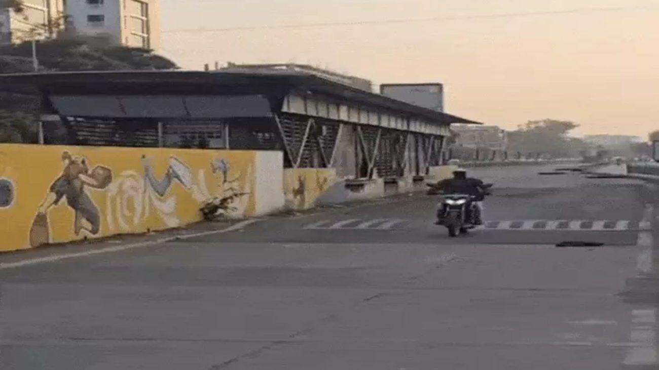 इंदौर में BRTS की रैलिंग और बस स्टॉप तोड़ने के लिए नगर निगम को मिले ठेकेदार, कोर्ट की फटकार के बाद 15 एजेंसियों ने दिखाया इंटरेस्ट