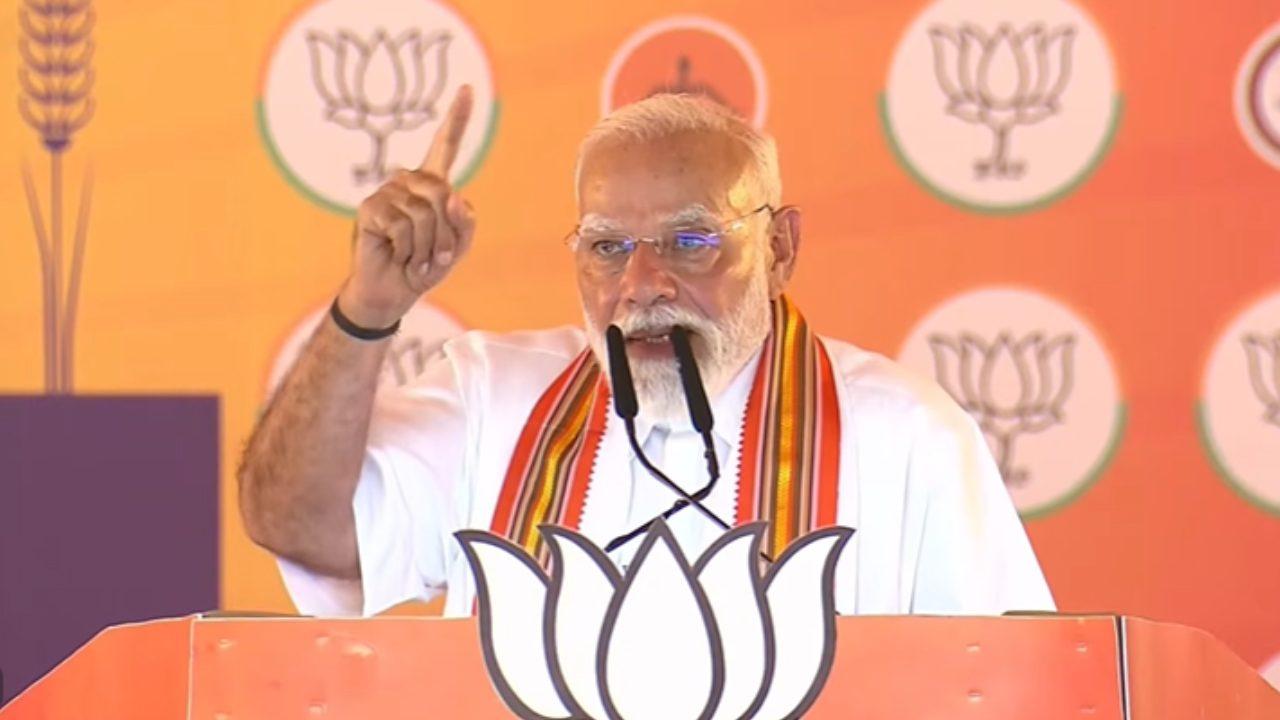प्रधानमंत्री मोदी ने केरल के पलक्कड़ में जनसभा को किया संबोधित, LDF-UDF पर साधा निशाना, बड़े घोटाले का लगाया आरोप