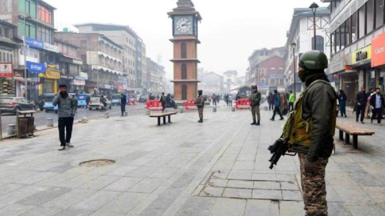 स्कूल-कॉलेज बंद और परीक्षाएं स्थगित, लाल चौक सील, खामेनेई की मौत के बाद कश्मीर में प्रदर्शन पर सख्ती