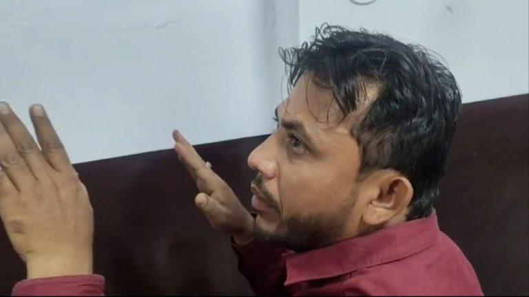 महिला के खाते में आई मुआवजा राशि देने के बदले मांगी रिश्वत, लोकायुक्त पुलिस ने पटवारी को 50 हजार रुपये लेते रंगे हाथ पकड़ा