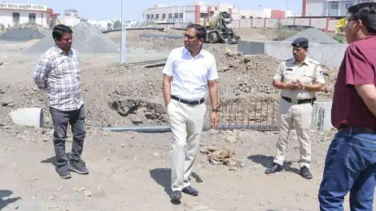 सिंहस्थ 2028 के निर्माण कार्यों में देरी पर मेला अधिकारी का एक्शन, ठेकेदार पर लगाया 5 लाख का जुर्माना