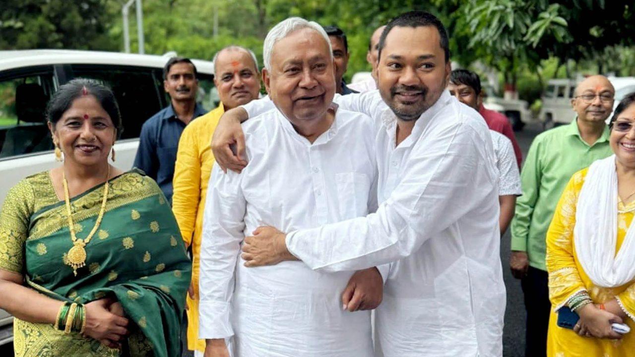 बिहार की राजनीति में निशांत कुमार की एंट्री तय, शनिवार को JDU की सदस्यता करेंगे ग्रहण, पार्टी बैठक में लिया गया फैसला